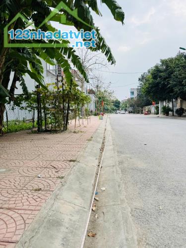 Bán đất phân lô Lai Sơn , Đồng Tâm , Vĩnh Yên, DT: 108m2, giá 2.3x tỷ