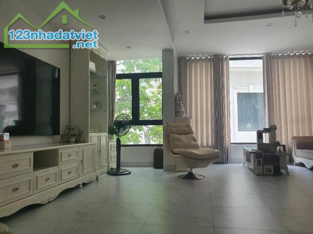 BÁN NHÀ PHÂN LÔ - VỈA HÈ, Ô TÔ - 77M², 4 TẦNG, MT 6M, 24.5 TỶ - TRẦN QUỐC HOÀN, CẦU GIẤY - 3