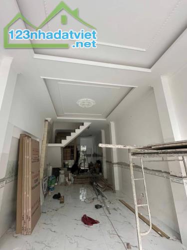 PHẠM THẾ HIỂN - BA TẦNG - 64M2 - 7.5 TỶ. - 1