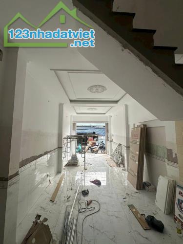 PHẠM THẾ HIỂN - BA TẦNG - 64M2 - 7.5 TỶ.