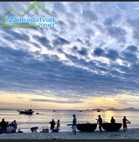 Bán lô biệt thự view trực diện sông Cổ Cò trục 20,5m giá đầu tư - 1