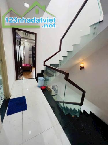 NHÀ ĐẸP MỚI CỨNG - HXH GẦN EMART - 65m2 (4.1x15.8) - CHỈ 5.93 TỶ - 4