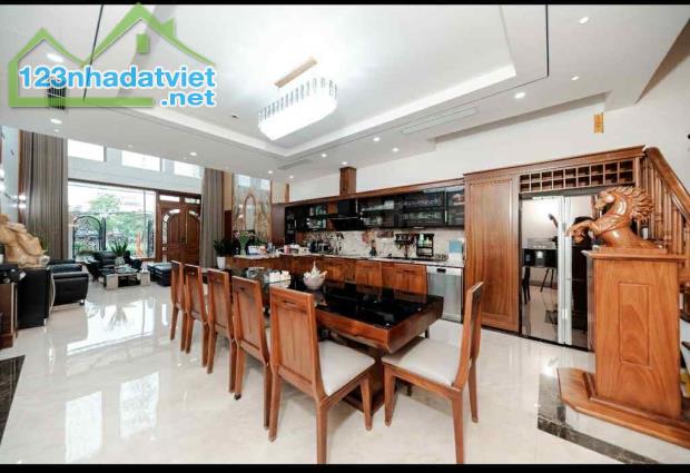 Siêu phẩm mặt hồ Bồ Đề, 100m x 7 tầng, mặt tiền 5.8m, thang máy, gara, kinh doanh, full - 2