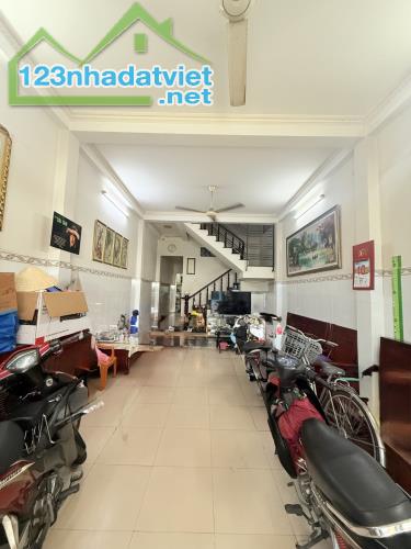 NGAY CHỢ GÒ VẤP – HƠN 100M2 – 4 TẦNG – CHỈ 80 TRIỆU 1M2 – HẺM THÔNG SUỐT – CHỈ 8 TỶ 8 - 5
