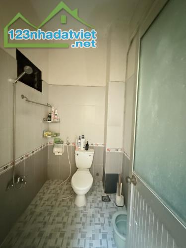 NGAY CHỢ GÒ VẤP – HƠN 100M2 – 4 TẦNG – CHỈ 80 TRIỆU 1M2 – HẺM THÔNG SUỐT – CHỈ 8 TỶ 8 - 3