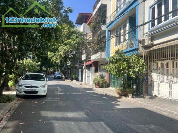 bán mảnh đất 2 thoáng, 76m, mặt tiền 7.6m, phân lô, vỉa hè , ôtô tránh