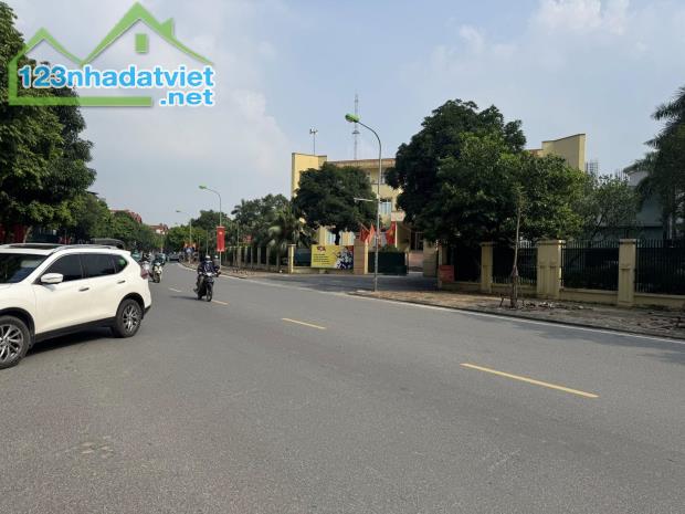 Bán nhà liền kề KĐT Mỗ Lao - mặt phố Nguyễn Văn Lộc - vị trí đầu phố siêu đẹp - 1