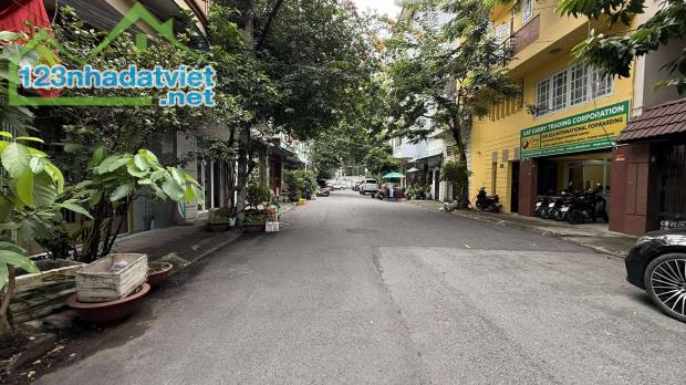 NHÀ 5 TẦNG HẦM Ô TÔ - KHU PHÂN LÔ VIP GẦN BV 175 - 6PN FULL NỘI THẤT - 4