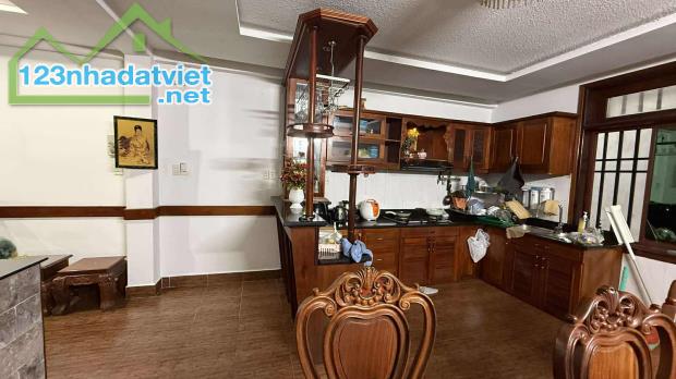 NHÀ 5 TẦNG HẦM Ô TÔ - KHU PHÂN LÔ VIP GẦN BV 175 - 6PN FULL NỘI THẤT - 2
