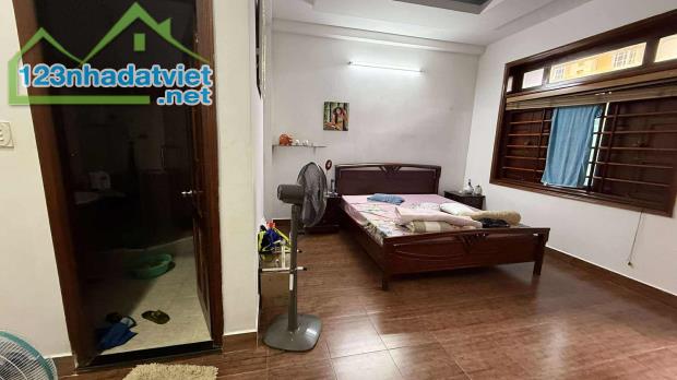 NHÀ 5 TẦNG HẦM Ô TÔ - KHU PHÂN LÔ VIP GẦN BV 175 - 6PN FULL NỘI THẤT - 1
