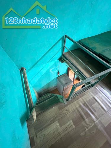 Cho thuê phòng trọ khép kín, k chung chủ giá 2,4 tr/ tháng số 85 đường Lạc Hồng,Thanh Xuân