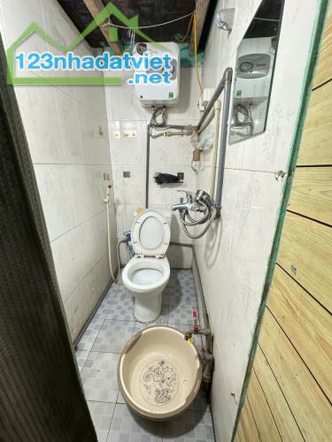 Cho thuê phòng trọ khép kín, k chung chủ giá 2,4 tr/ tháng số 85 đường Lạc Hồng,Thanh Xuân