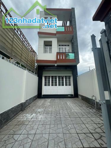 Nhà mặt tiền đường 7 long trường DT 94m, 4 tầng - 1