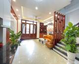 Bán Nhà Việt Hưng, 33m2, 5T, giá 6,85 tỷ (ngõ thuận tiện, ô tô đỗ gần nhà)