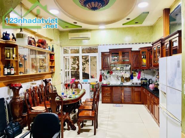 MẶT TIỀN SÁT ÂU CƠ - PHÚ TRUNG - QUẬN TÂN PHÚ - 100M2 - 4 TẦNG - NGANG 5M