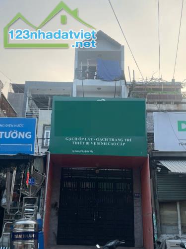 Bán nhà mặt tiền Dương Quảng Hàm, P.6, Gò Vấp: 4 x 16, giá 16 tỷ