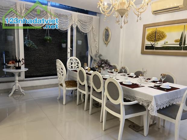 Nhà MT đường Cao Lỗ, Ngang 8m, Phường 4 Quận 8 - 1