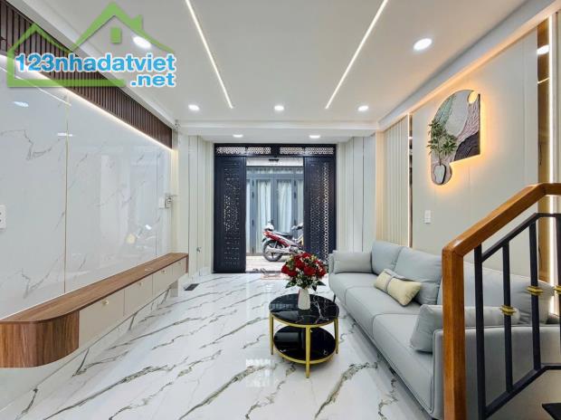 CỰC HIẾM – NHÀ MỚI CÓNG 40M2 – 2 TẦNG – NGAY COOPMART QUANG TRUNG – CHỈ 3 TỶ 97 - 2