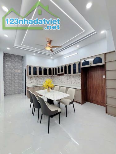 Nhà 4 phòng ngủ giá tốt tại Quận 8 – Gần Cầu Hiệp Ân 1, sổ riêng, 4.5 tỷ thương lượng - 2