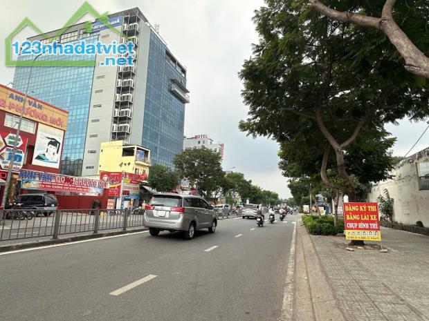 Bán CHDV hẻm 220 Nguyễn Oanh ngang 5m 95m2 5 tầng 12PN TN 55tr NT đẹp gần chợ 12.6 tỷ - 5