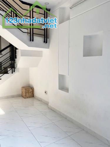 💥 Nhà 2 tầng - 5x20 - Lê Đình Cẩn- sát Tên Lửa - Nhỉnh 4 Tỷ 💥 - 3