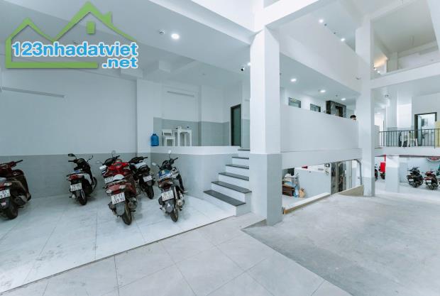 CHDV 8 tầng mới hẻm 656 Quang Trung ngang 8m 200m2 75PN TN 220tr gần chợ HHT 50 tỷ. - 2
