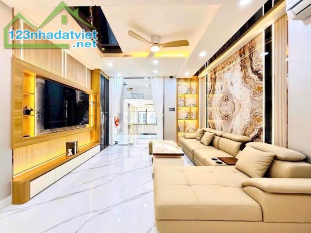 💥KHU PHÂN LÔ PHAN HUY ÍCH-5 TẦNG THANG MÁY-DT 4.5Mx20M-FULL NỘI THẤT