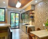 Bán nhà ngõ 135 Nguyễn Văn Cừ, phường Bồ Đề Long Biên diện tích 50 X 5 tầng, ô tô đỗ cửa,