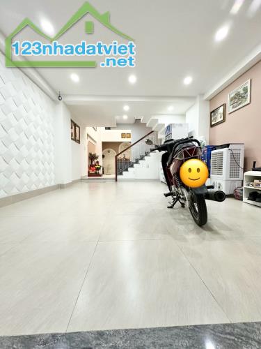KHU VIP DƯƠNG QUẢNG HÀM – KHU PHÂN LÔ – 5 TẦNG – 62M2 -  NỘI THẤT XỊN – CHỈ 9 TỶ 8 - 3
