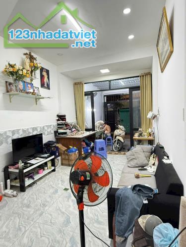 MẶT TIỀN GẦN CHỢ GÒ VẤP – 50M2 VUÔNG VẮN – 2 TẦNG MỚI SẠCH SẼ - CHỈ 4 TỶ 79 - 2
