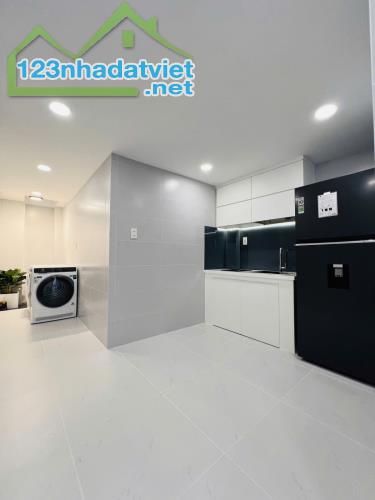NHÀ MỚI ĐẸP NGAY TRUNG TÂM PHÚ NHUẬN - HẺM XE HƠI - 5 TẦNG - 45M2 6PN - 4