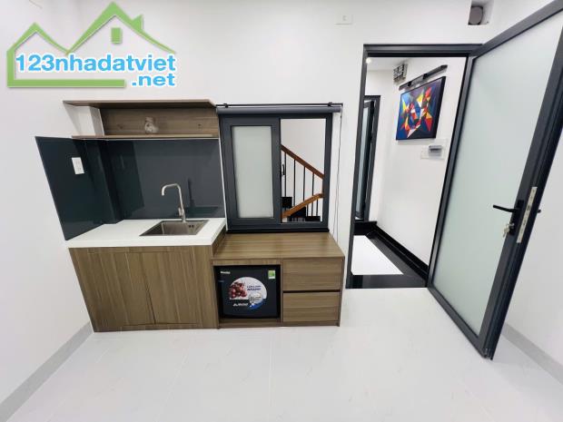 NHÀ MỚI ĐẸP NGAY TRUNG TÂM PHÚ NHUẬN - HẺM XE HƠI - 5 TẦNG - 45M2 6PN - 3