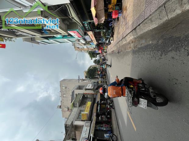 NHÀ MỚI 2 TẦNG, GÓC 2 MẶT TIỀN CÁCH MẠNG THÁNG 8 –NỘI THẤT CAO CẤP, GIÁ CHỈ HƠN 6TỶ - 1