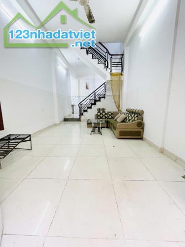 NHÀ HẺM XE HƠI – NỞ HẬU – 1 TRỆT 1 LẦU – NƠ TRANG LONG – CHỈ 6.3 TỶ