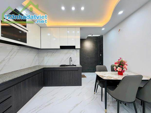 BÁN GẤP NHÀ THỐNG NHẤT, P16 GÒ VẤP, 2 TẦNG 3,8 x 11M, HẺM 3M 4 TỶ HƠN TL - 1
