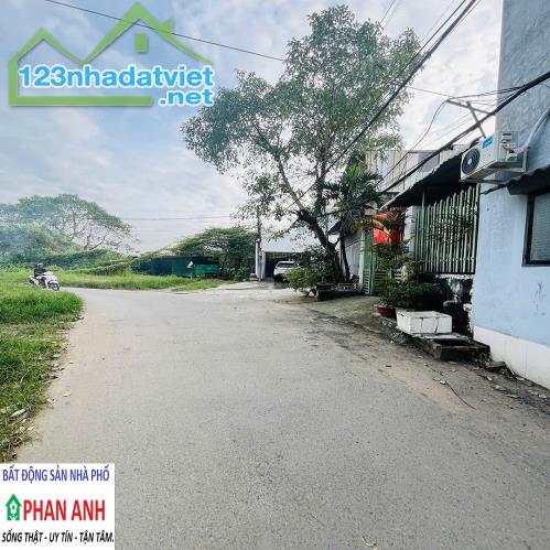🚘 Bán gấp nhà phố Quận 9 | Hẻm xe hơi , 2 phút ra đến Hồ Bá Phấn | 110 m² đất, chỉ 9 tỷ.