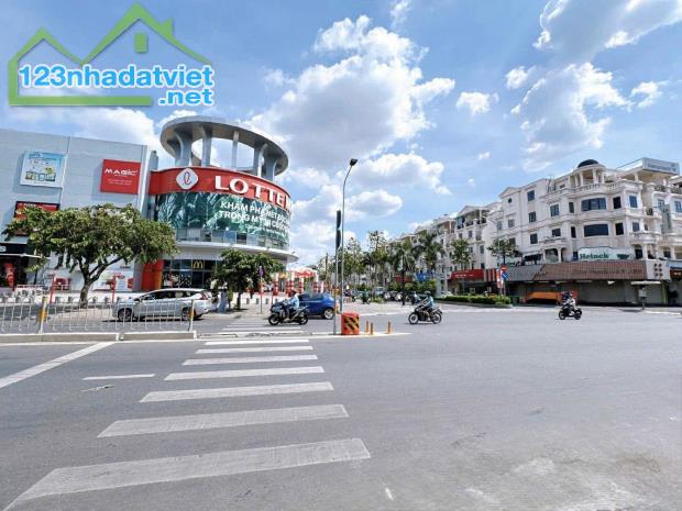 HOTEL 2 MẶT TIỀN 5 TẦNG GÒ VẤP - 183m2 (6.3×30) - DÒNG TIỀN 190 TRIỆU/THÁNG