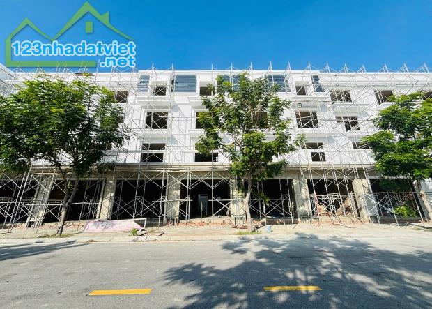 Nhà phố kđt biển Bình Sơn Khu K2