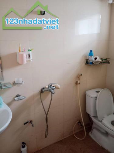 BÁN NHÀ LÊ QUÝ ĐÔN, 27M, 5T, MT 3,2M, NGÕ RỘNG, GẦN Ô TÔ, DÂN XÂY, GẦN PHỐ, CHỈ 7,7 TỶ. - 5
