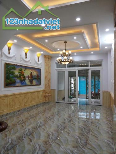 GÒ VẤP, BÁN CĂN HỘ DV QUANG TRUNG DT 105M2 4.4x23m CHỈ 9.35 tỷ - 1