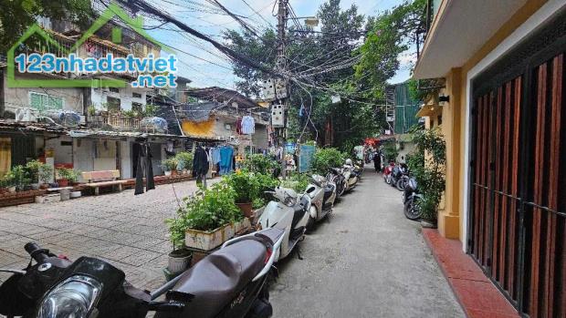 Bán TT Phố 8/3 34/70m2 T1 Mặt Tiền 5m Chỉ Nhỉnh 4 TỶ - 5