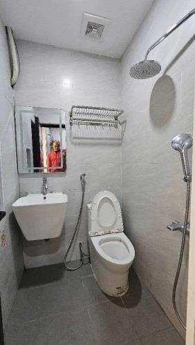 Bán TT Phố 8/3 34/70m2 T1 Mặt Tiền 5m Chỉ Nhỉnh 4 TỶ