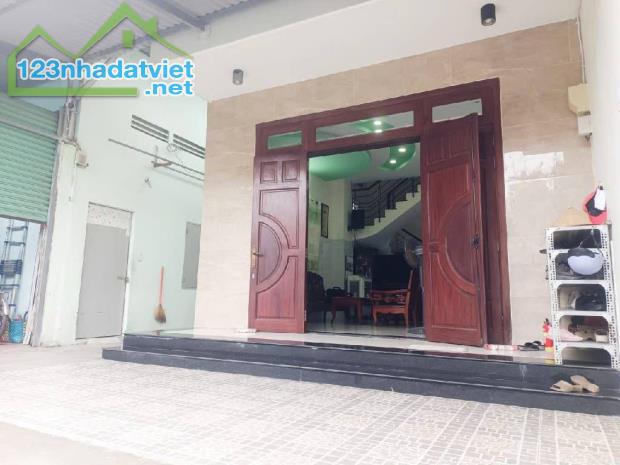 Nhà hẻm ô tô Lê Văn Thịnh – 231m² (9.9x23) – Ở kết hợp cho thuê