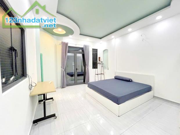 Bán nhà 2 lầu hẻm 4m đường Âu Dương Lân P.Chánh Hưng Quận 8