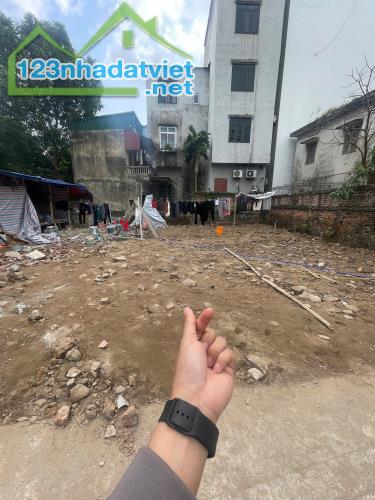 Bán  lô đất Hoa hậu Trường Lâm - Long Biên. Ô tô nhỏ đỗ cửa - Gần 100m ra mặt phố. - 1