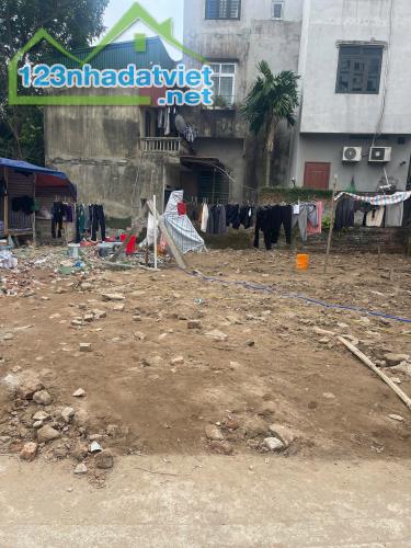 Bán  lô đất Hoa hậu Trường Lâm - Long Biên. Ô tô nhỏ đỗ cửa - Gần 100m ra mặt phố. - 2