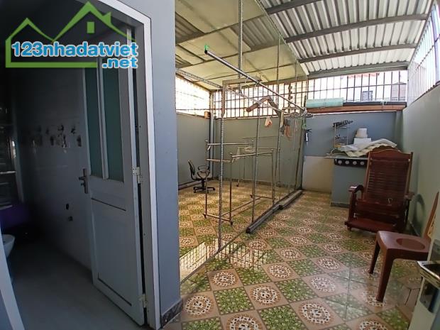 Gấp bán nhà 3 tầng, gần Tăng Nhơn Phú, Thủ Đức, giá 7.5 tỷ, dt 78m2. - 1