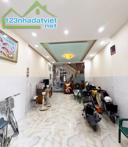Nhà 4 tầng, Mặt tiền Bàu Cát, Bảy Hiền, 117m2, chỉ 22.x tỷ TL