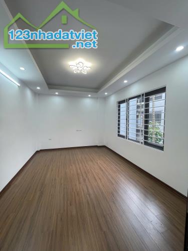 NHÀ ĐẸP ĐỨC GIANG - 5 TẦNG XÂY MỚI - FULL NỘI THẤT - VÀO Ở NGAY - 1