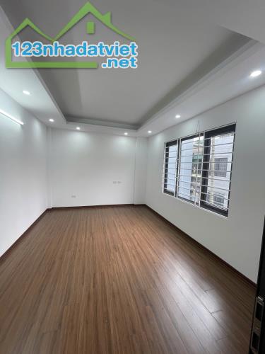 BÁN NHÀ ĐẸP ĐỨC GIANG - LONG BIÊN - 5 TẦNG XÂY MỚI - NỘI THẤT CƠ BẢN - 2
